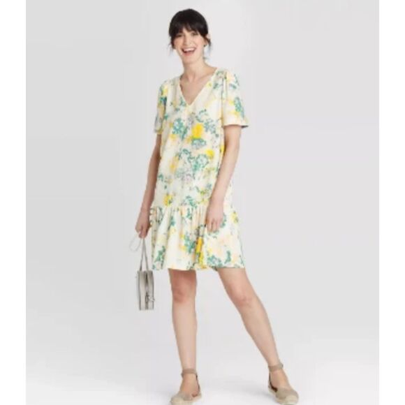 A New Day Dress XXL Women's Cream Floral Ruffle Hem Short Sleeve Shift Relaxed - Picture 1 of 7